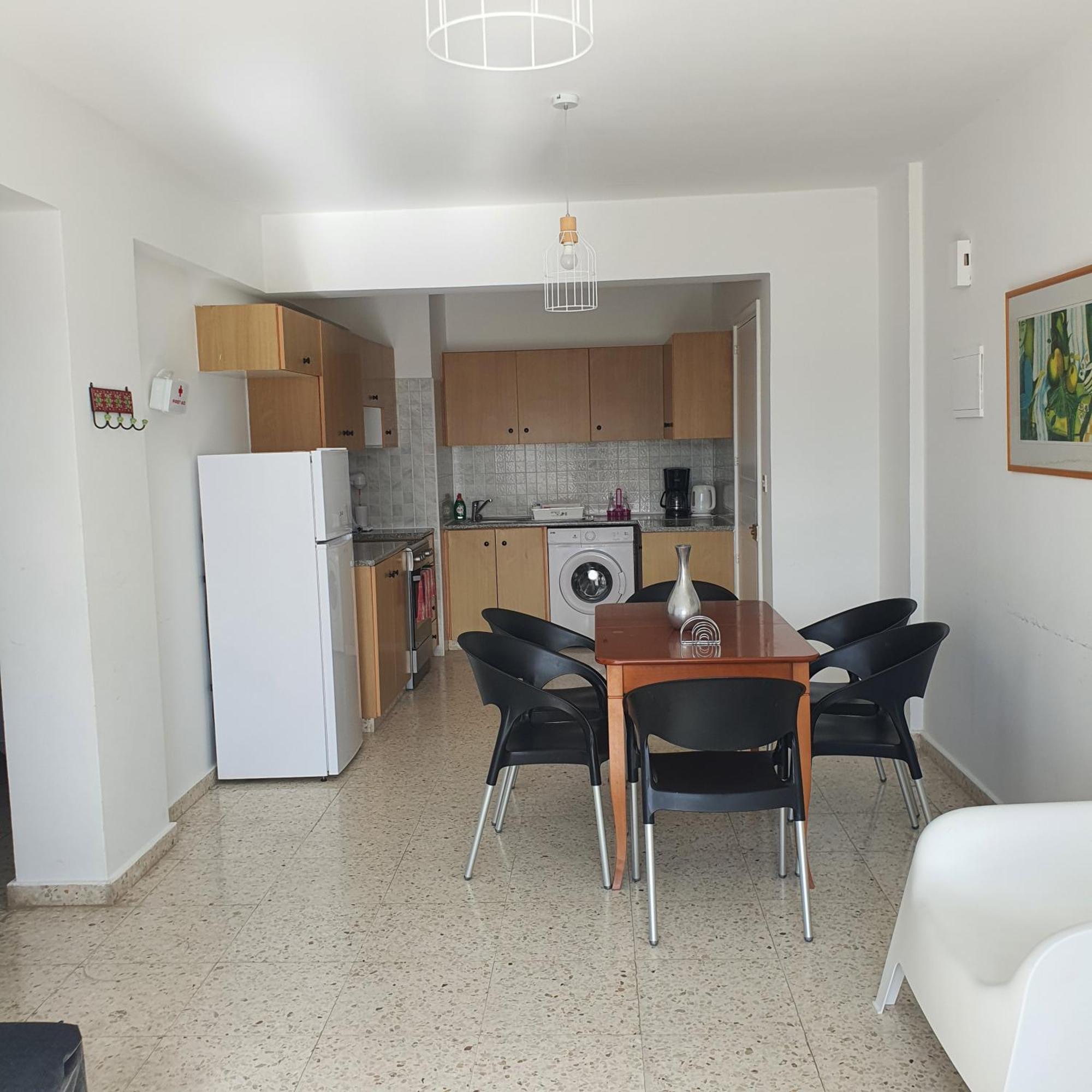 G&E Harbour Apartments Latzi Exterior foto