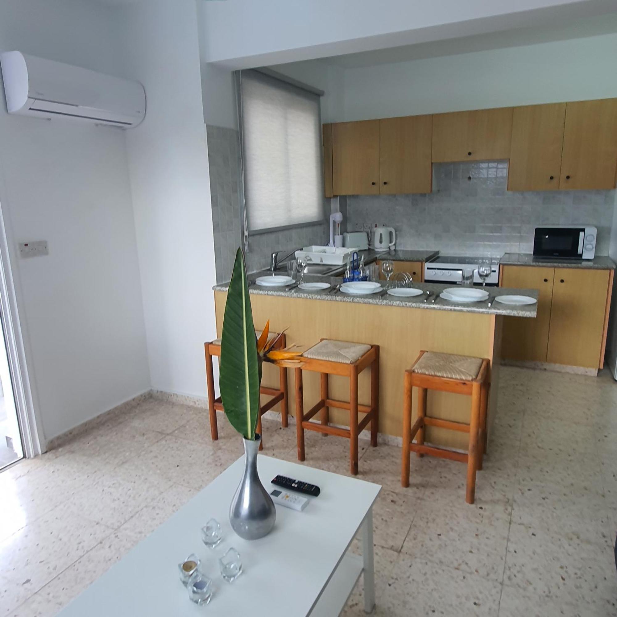 G&E Harbour Apartments Latzi Exterior foto